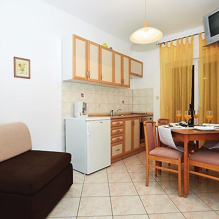 Apartments Lucija Sukošan Екстериор снимка