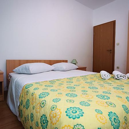 Apartments Lucija Sukošan Екстериор снимка