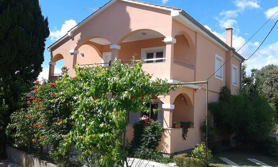 Apartments Lucija Sukošan Екстериор снимка