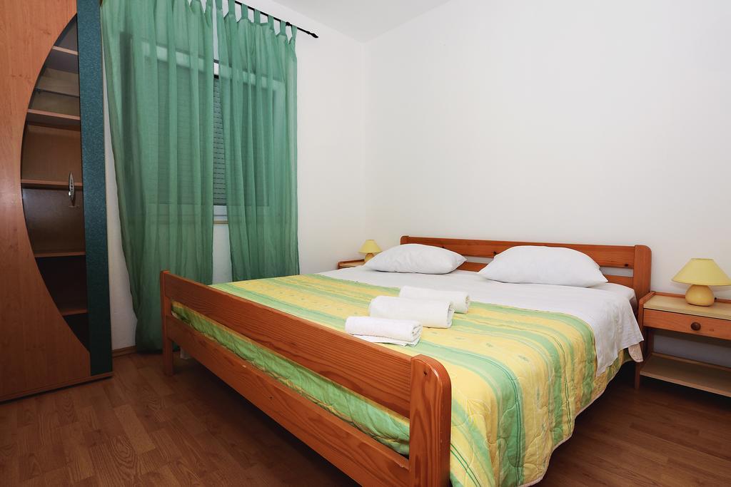 Apartments Lucija Sukošan Екстериор снимка