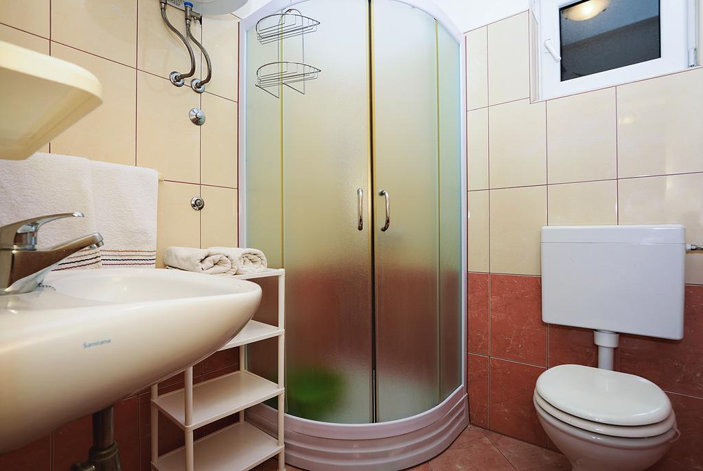 Apartments Lucija Sukošan Екстериор снимка